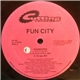 Fun City - Padentro